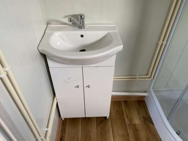 Bürocontainer 6,00 x 2,40m mit WC, Dusche und Teeküche – Bild 8