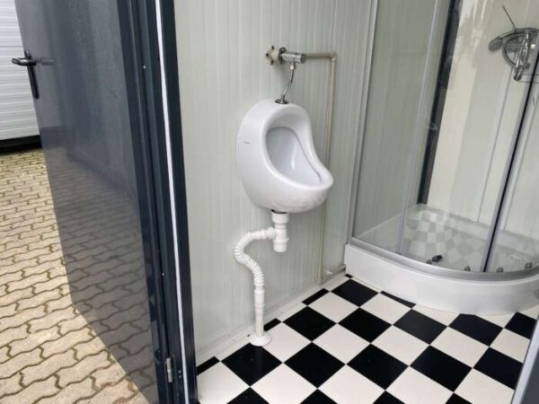 4x2m Sanitärcontainer mit Doppeltoilette und Duschen – Bild 11