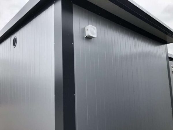Sanitärcontainer mit Dusche 2x2M – Bild 8