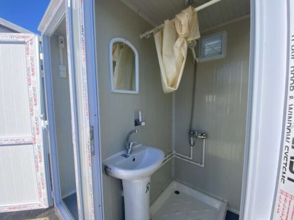 Duschcontainer mit 2 Duschen – Bild 7