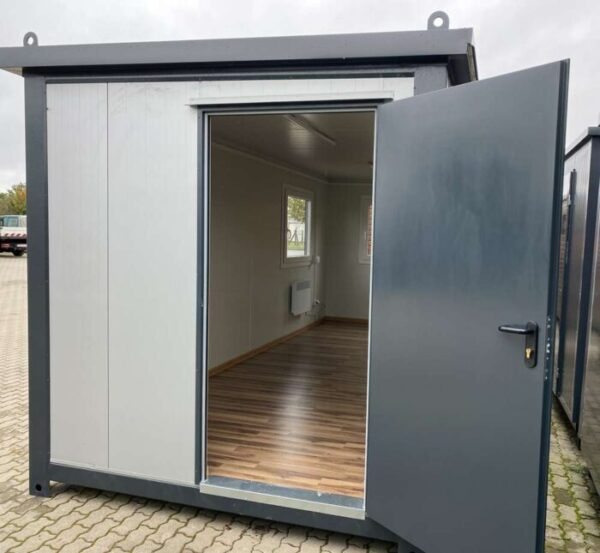 Bürocontainer mit Rollladen 6×2,40 Meter – Bild 2