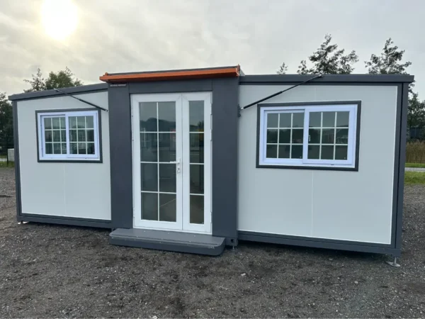 Mobile Wohneinheit / Tiny House mit zwei Schlafzimmern und Küche – Bild 2