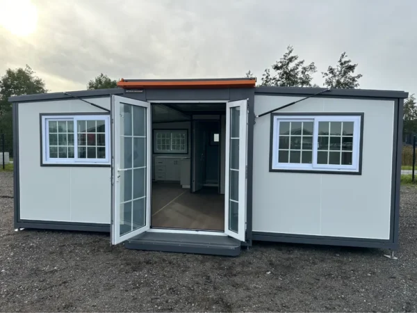 Mobile Wohneinheit / Tiny House mit zwei Schlafzimmern und Küche – Bild 3