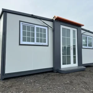 Mobile Wohneinheit / Tiny House mit zwei Schlafzimmern und Küche